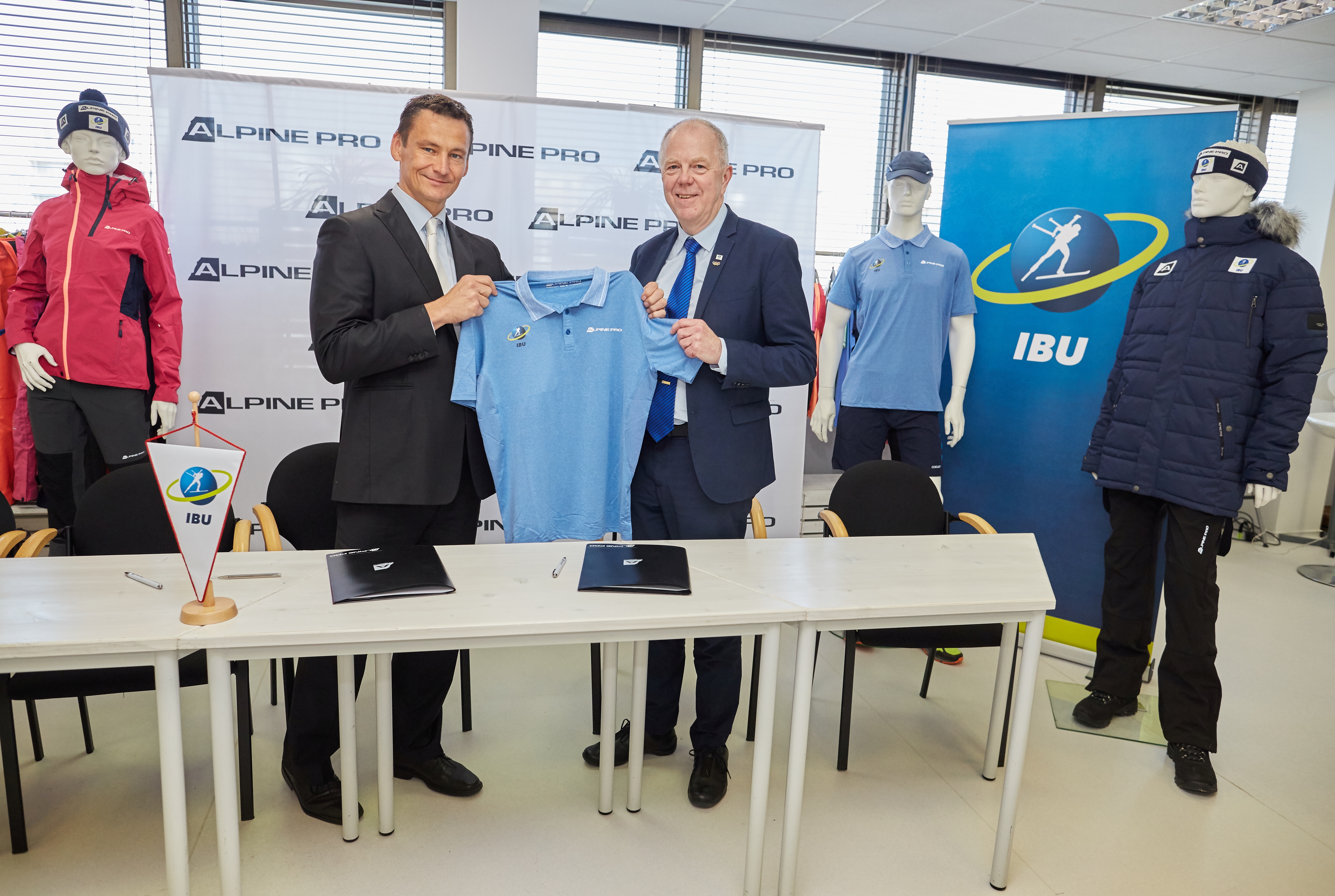 International Biathlon Union signs ALPINE PRO as Official Clothing Partner